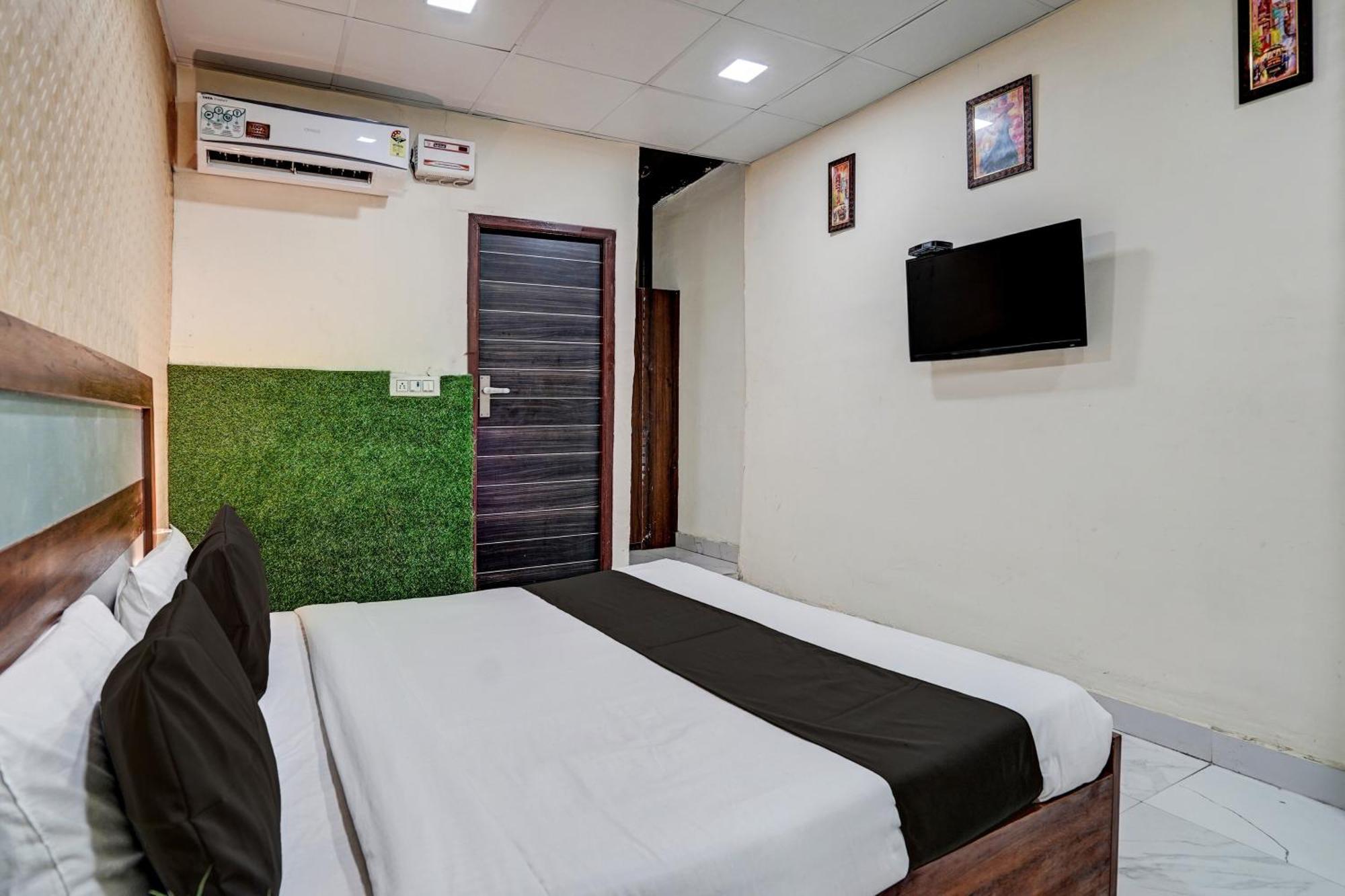 OYO 90525 Hotel Blackberry Faridabad Exterior foto